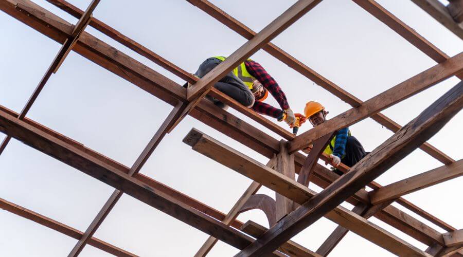 Professional gutter cleaning services in Dravosburg, PA